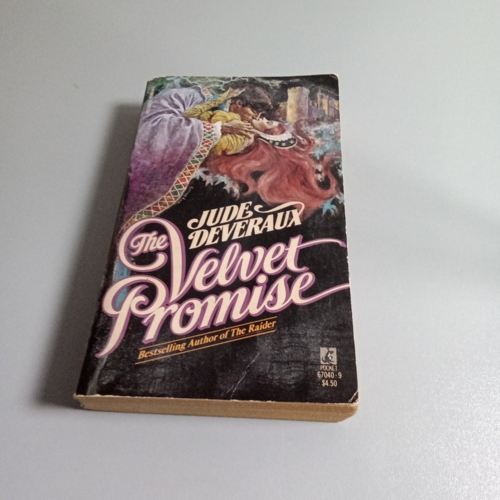 The Velvet Promise Jude Deveraux Vintage Historical Romance Paperback 0671670409